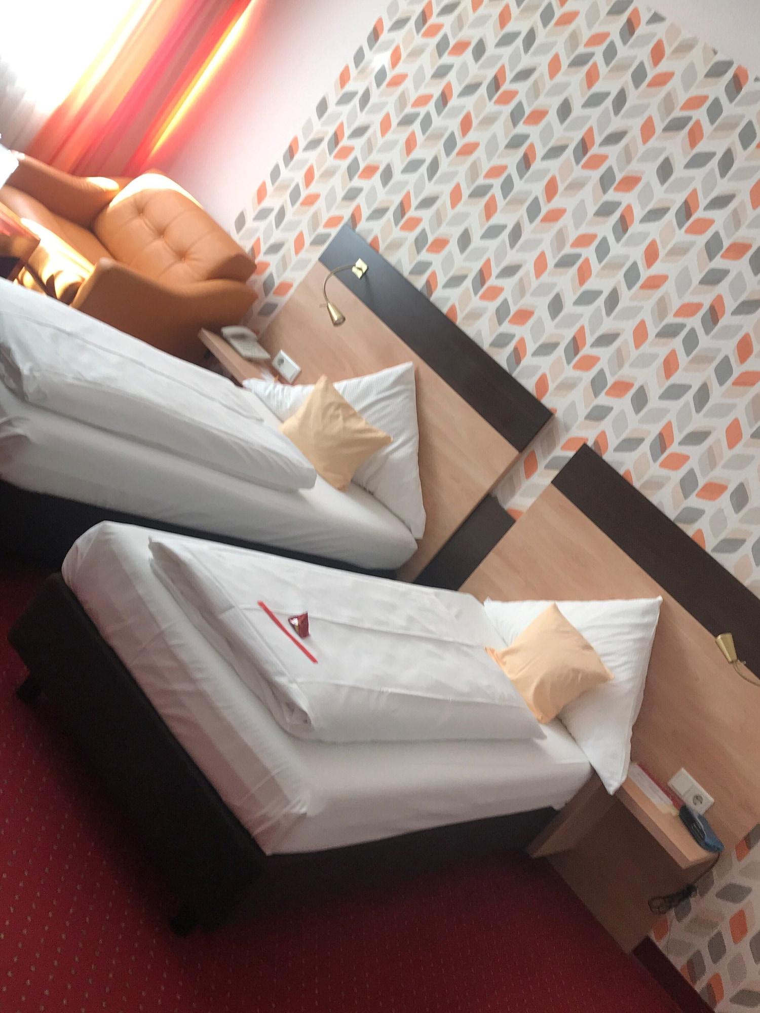 Hotel Cascade Superior Dusseldorf Ngoại thất bức ảnh