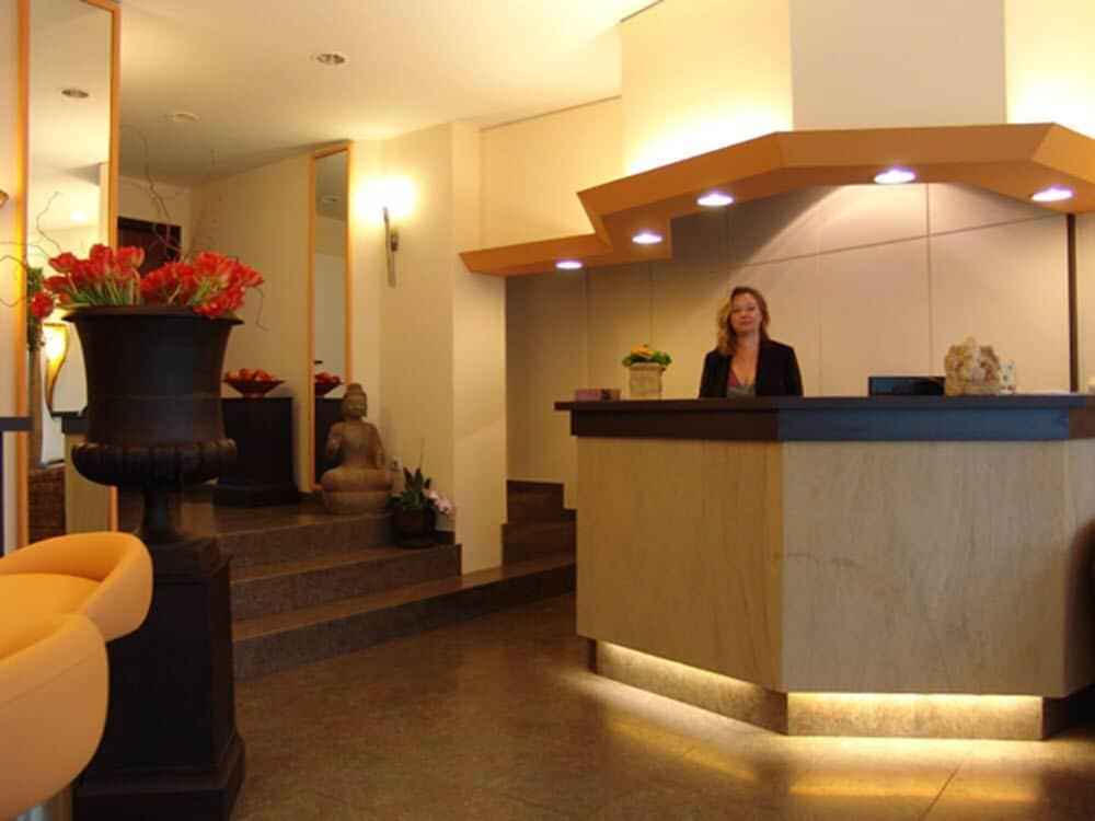 Hotel Cascade Superior Dusseldorf Ngoại thất bức ảnh