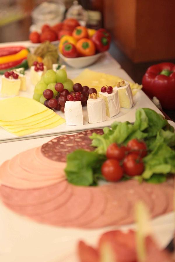 Hotel Cascade Superior Dusseldorf Ngoại thất bức ảnh