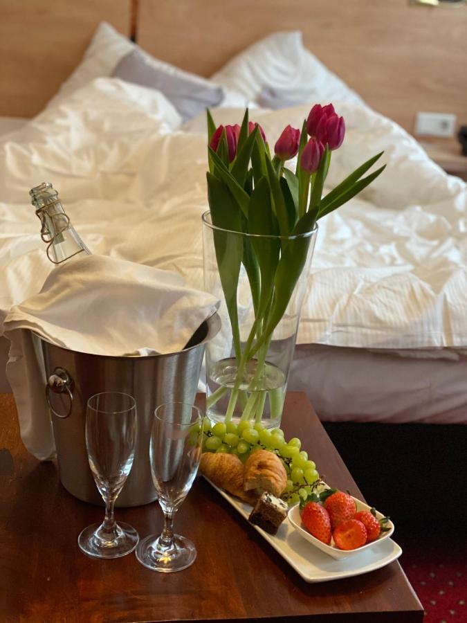 Hotel Cascade Superior Dusseldorf Ngoại thất bức ảnh